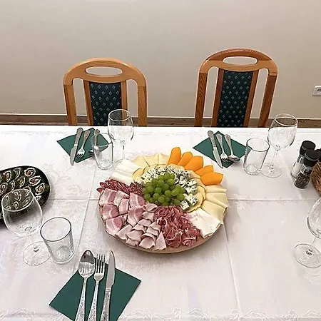 Bed and Breakfast Lesna Polana *